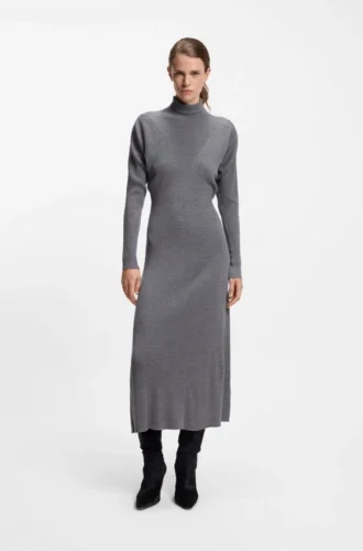 Rollkragen-Pullover-Kleid aus Schurwolle