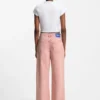 Rosa, locker sitzende Jeans aus festem Denim Rosa, locker sitzende Jeans aus festem Denim