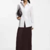 Satinrock mit Crinkle-Struktur und asymmetrischem Saum