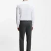 Schmal geschnittene Hose aus Performance-Stretch-Material
