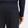 Schmal geschnittene Hose aus Performance-Stretch-Material