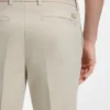 Schmal geschnittene Hose aus Stretch-Baumwolle mit Dobby-Muster Schmal geschnittene Hose aus Stretch-Baumwolle mit Dobby-Muster