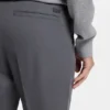 Schmal geschnittene Hose aus Stretch-Baumwolle mit Dobby-Muster Schmal geschnittene Hose aus Stretch-Baumwolle mit Dobby-Muster