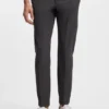 Schmal geschnittene Hose aus wasserabweisendem Stretchstoff Schmal geschnittene Hose aus wasserabweisendem Stretchstoff