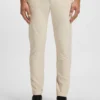 Schmal geschnittene Hose aus wasserabweisendem Stretchstoff Schmal geschnittene Hose aus wasserabweisendem Stretchstoff