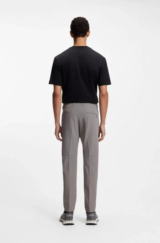 Schmal geschnittene Hose aus wasserabweisendem Stretchstoff Schmal geschnittene Hose aus wasserabweisendem Stretchstoff