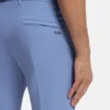 Schmal geschnittene Hose aus wasserabweisendem Stretchstoff Schmal geschnittene Hose aus wasserabweisendem Stretchstoff