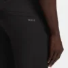 Schmal geschnittene Hose aus wasserabweisendem Stretchstoff Schmal geschnittene Hose aus wasserabweisendem Stretchstoff