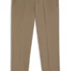 Schmal geschnittene Hose aus wasserabweisendem Stretchstoff Schmal geschnittene Hose aus wasserabweisendem Stretchstoff