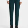Schmal geschnittene Hose mit geschlitzten Säumen