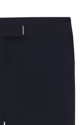 Schmal geschnittene Hose mit Seitenschlitzen