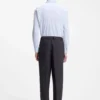 Schmal geschnittenes Hemd aus bedrucktem Performance-Stretchstoff Schmal geschnittenes Hemd aus bedrucktem Performance-Stretchstoff