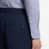 Schmal geschnittenes Hemd aus bedrucktem Performance-Stretchstoff Schmal geschnittenes Hemd aus bedrucktem Performance-Stretchstoff