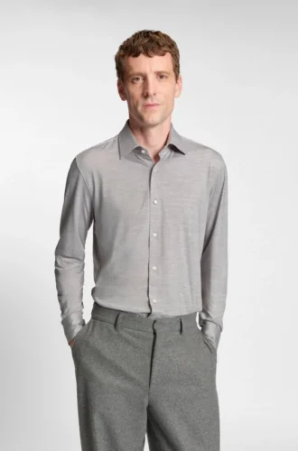 Schmal geschnittenes Hemd aus gebürstetem Performance-Stretch-Flanell