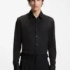 Schmal geschnittenes Hemd aus Performance-Stretch-Jacquard Schmal geschnittenes Hemd aus Performance-Stretch-Jacquard