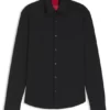 Schmal geschnittenes Hemd aus Performance-Stretch-Jacquard Schmal geschnittenes Hemd aus Performance-Stretch-Jacquard