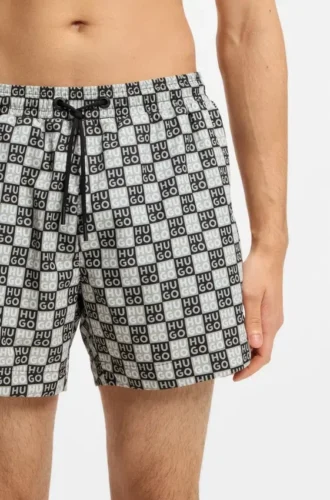 Schnelltrocknende Badeshorts mit Karomuster und gestapeltem Logo