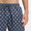 Schnelltrocknende Badeshorts mit Karomuster und gestapeltem Logo