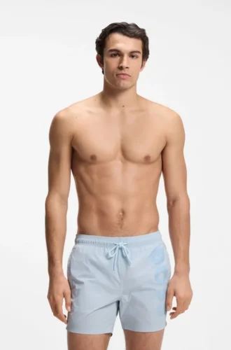 Schnelltrocknende Badeshorts mit vertikalem Logo-Print