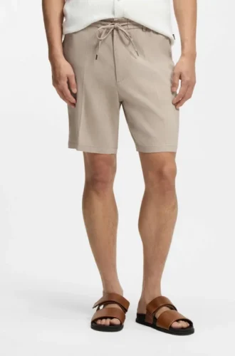 Shorts aus Leinenmischung in moderner Passform
