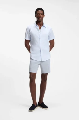 Shorts aus Leinenmischung in moderner Passform