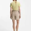 Shorts in lockerer Passform