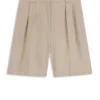 Shorts in lockerer Passform