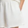 Shorts in lockerer Passform mit gesticktem Logo