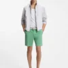 Shorts in Modern-Fit aus Stretch-Baumwolltwill
