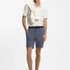 Shorts in Modern-Fit aus Stretch-Baumwolltwill