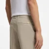 Shorts in Modern-Fit aus Stretch-Baumwolltwill