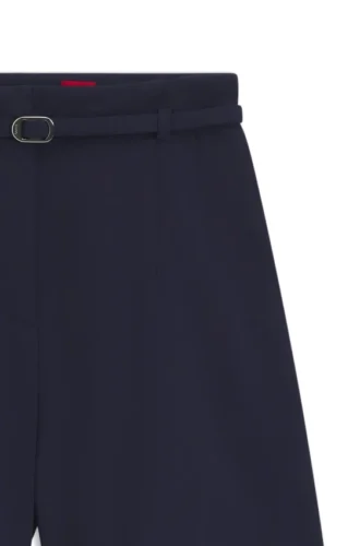 Shorts in Regular-Fit mit Schnallengürtel