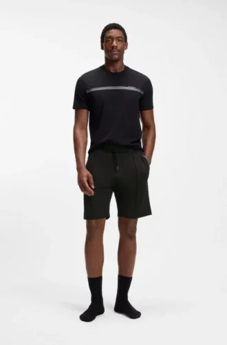 Shorts mit Biesen aus einem Baumwollmischgewebe