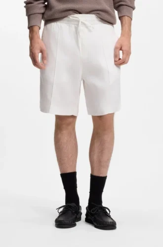 Shorts mit geradem Schnitt aus einer Leinenmischung