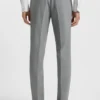 Slim-Fit-Anzug mit feinem Muster aus Stretch-Bekleidung Slim-Fit-Anzug mit feinem Muster aus Stretch-Bekleidung