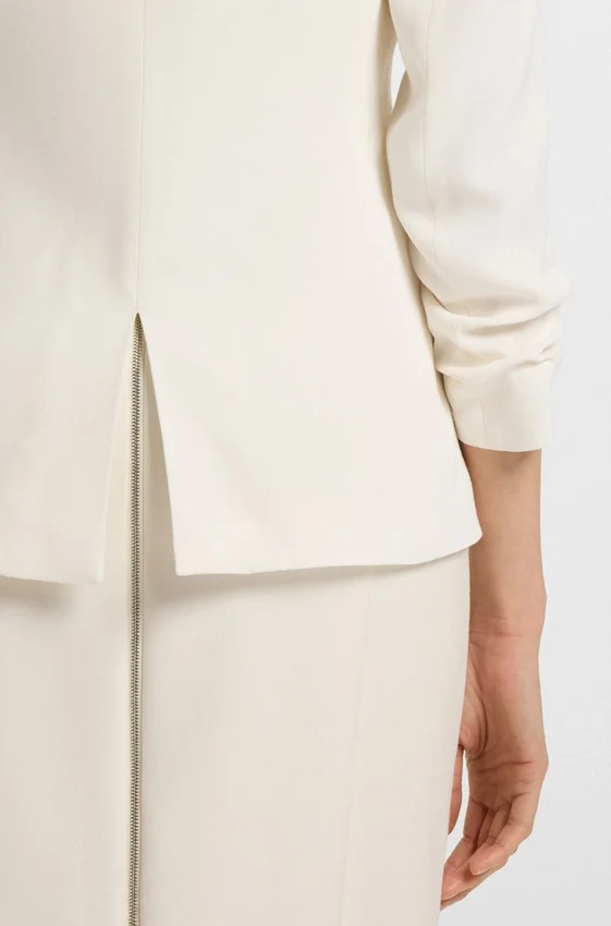 Slim-Fit-Blazer mit Druckknopfverschluss Slim-Fit-Blazer mit Druckknopfverschluss
