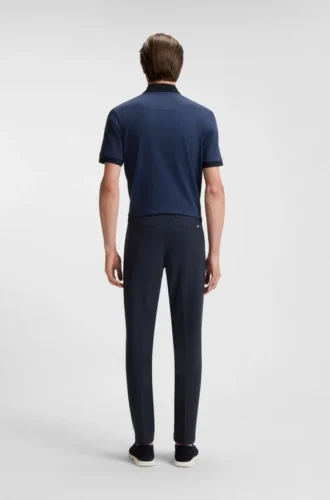 Slim-Fit-Chinos aus einer Stretch-Baumwollmischung
