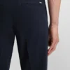Slim-Fit-Chinos aus einer Stretch-Baumwollmischung