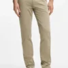 Slim-Fit-Chinos aus Stretch-Baumwollsatin Slim-Fit-Chinos aus Stretch-Baumwollsatin