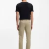 Slim-Fit-Chinos aus Stretch-Baumwollsatin Slim-Fit-Chinos aus Stretch-Baumwollsatin