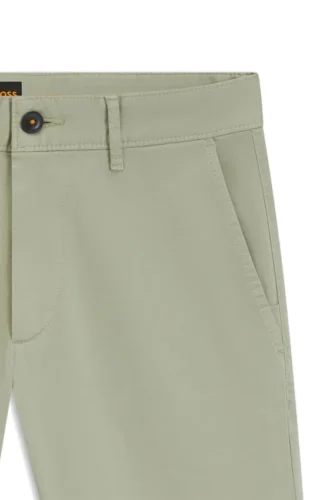 Slim-Fit-Chinos aus Stretch-Baumwollsatin