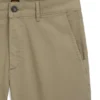 Slim-Fit-Chinos aus Stretch-Baumwollsatin Slim-Fit-Chinos aus Stretch-Baumwollsatin