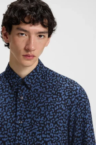Slim-Fit-Hemd aus Popeline mit abstraktem Print