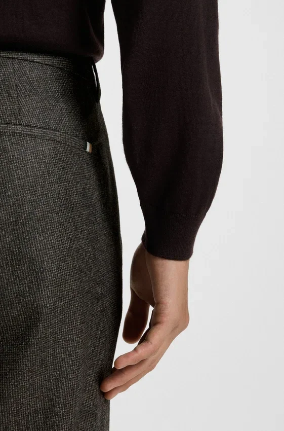 Slim-Fit-Hose aus Schurwolle mit feinem Muster Slim-Fit-Hose aus Schurwolle mit feinem Muster