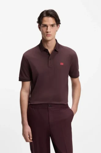 Slim-Fit-Poloshirt aus Baumwollpiqué mit rotem Logo-Label