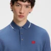 Slim-Fit-Poloshirt aus Baumwollpiqué mit rotem Logo-Label