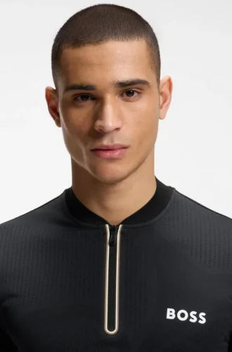 Slim-Fit-Poloshirt aus Bodymapping-Jersey mit Reißverschluss am Kragen