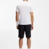 Slim-Fit-Poloshirt aus Bodymapping-Jersey mit Reißverschluss am Kragen