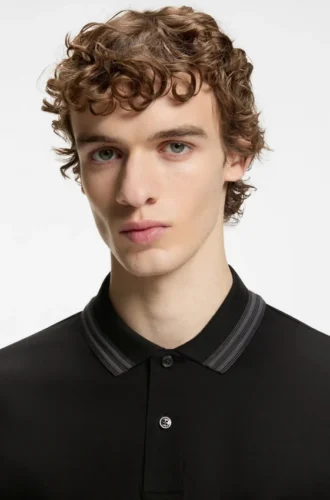 Slim-Fit-Poloshirt mit Kontraststreifen aus merzerisierter Baumwolle