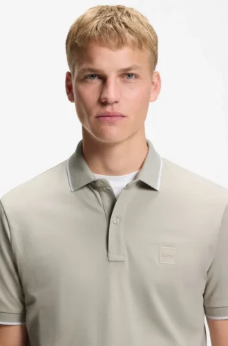 Slim-Fit-Poloshirt mit Logo-Patch aus Stretch-Baumwolle
